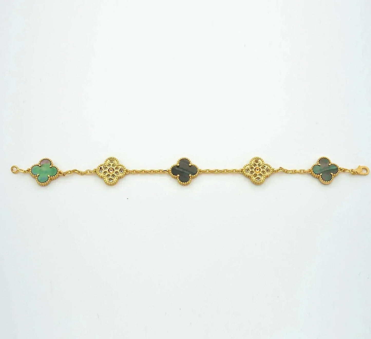 [Triumph Jewelry] CLOVER 5 MOTIF GRAY MOP BRACELET COLLECTION