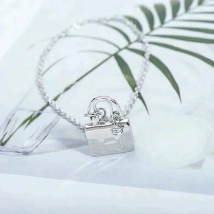 [Triumph Jewelry]AMULETTE PEDANT SILVER NECKLACE