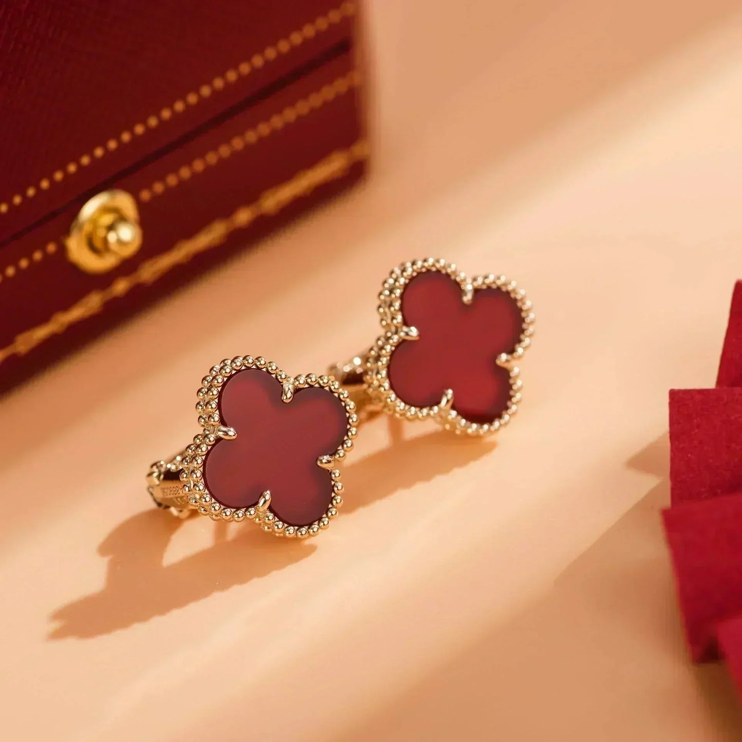 [Triumph Jewelry]CLOVER MEDIUM 1 MOTIFS CARNELIAN  EARRINGS