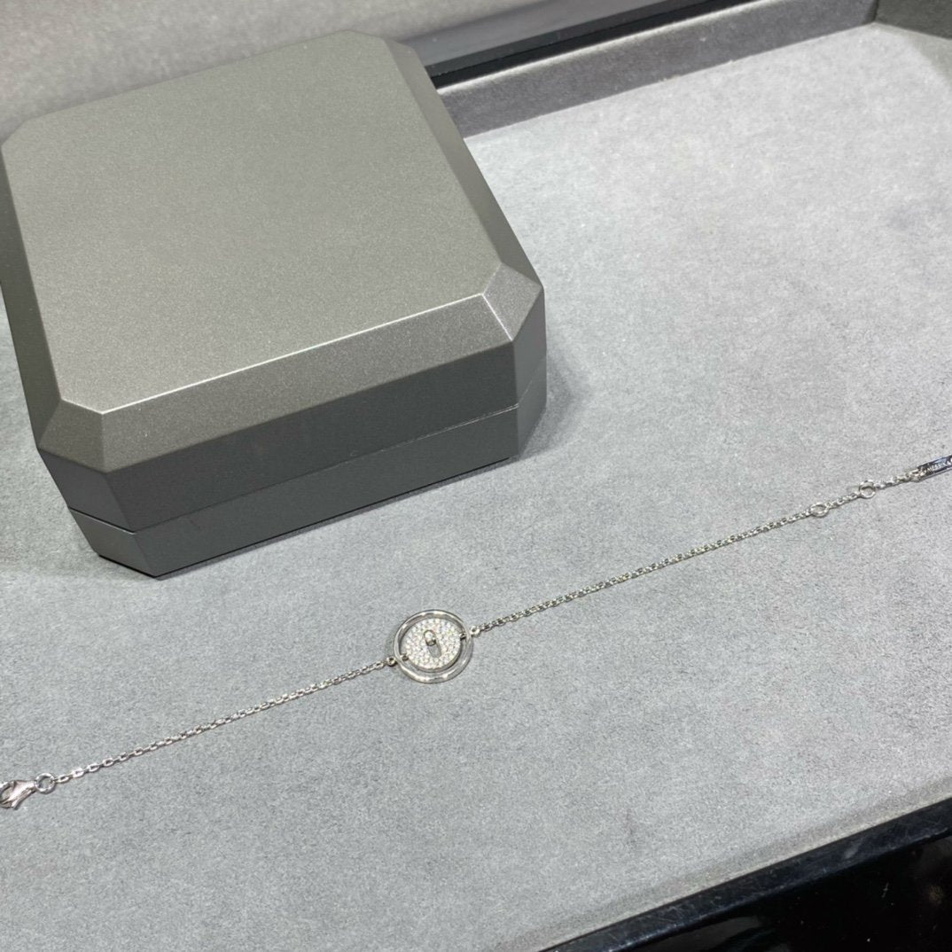 [Triumph Jewelry]LUCKY MOVE DIAMOND PAVED BRACELET