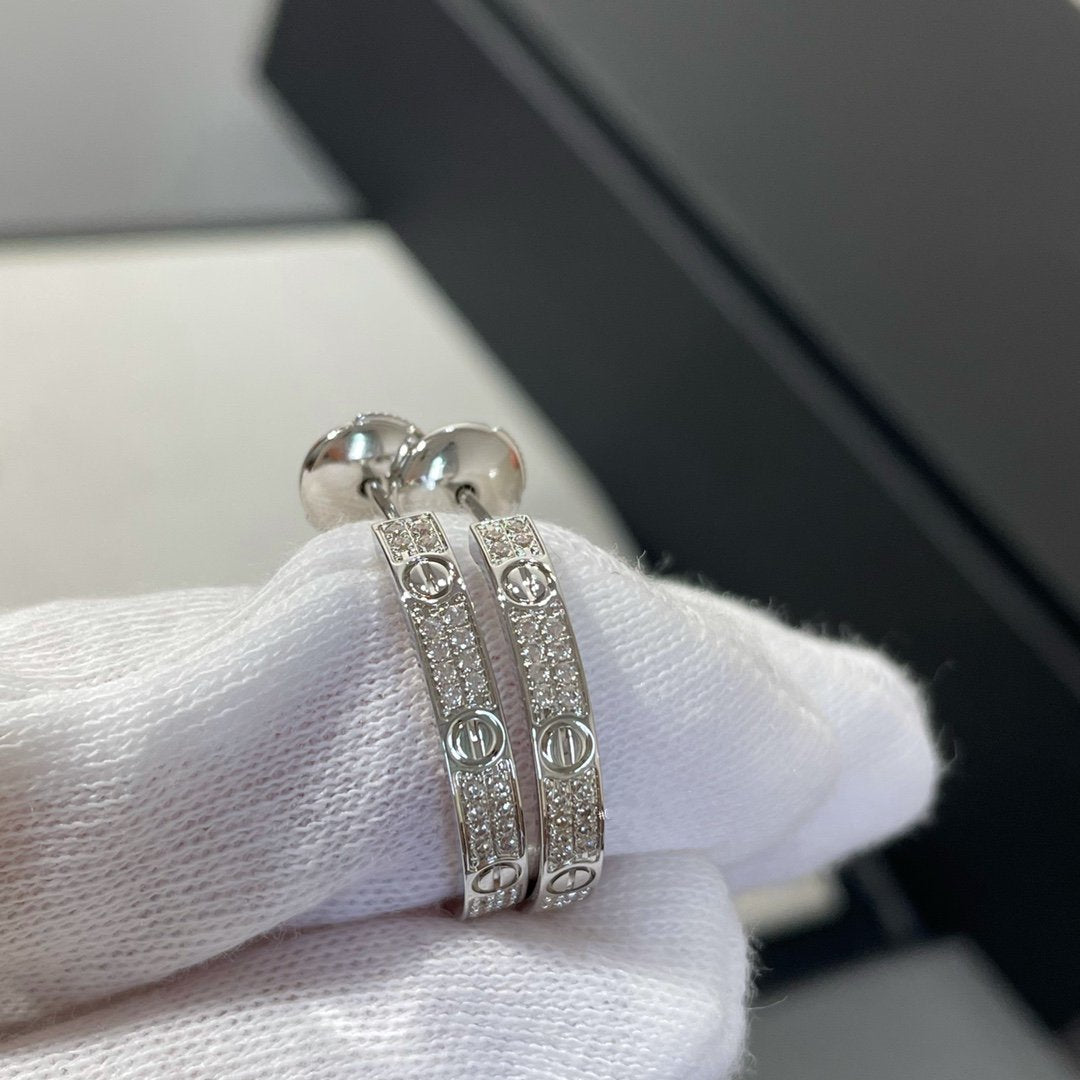 [Triumph Jewelry]LOVE DIAMOND SILVER HOOP EARRINGS