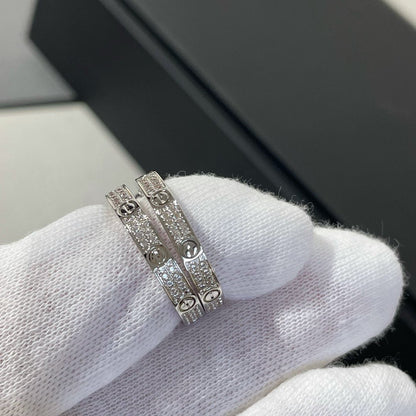 [Triumph Jewelry]LOVE DIAMOND SILVER HOOP EARRINGS