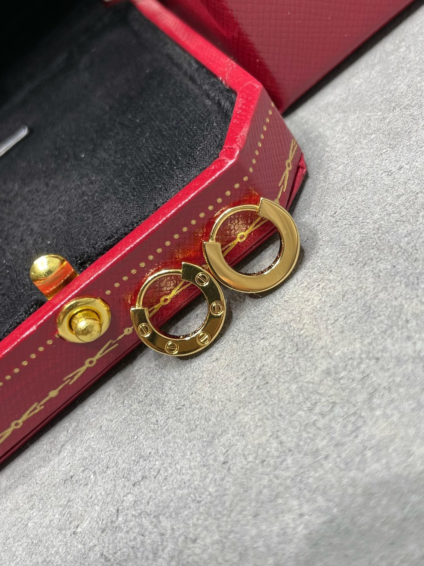 [Triumph Jewelry]LOVE MINI EARRINGS