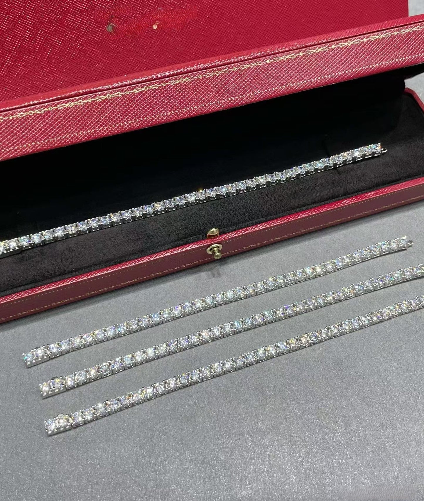[Triumph Jewelry jewelrys]TENNIS BRACELET WITH FULL DIAMOND SETTING