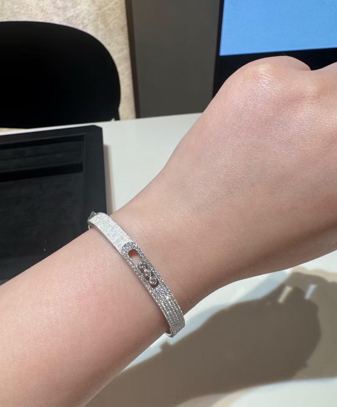 [Triumph Jewelry]2026 BRAND-NEW FROSTED BRACELET WITH DIAMONDS THREE COLORS