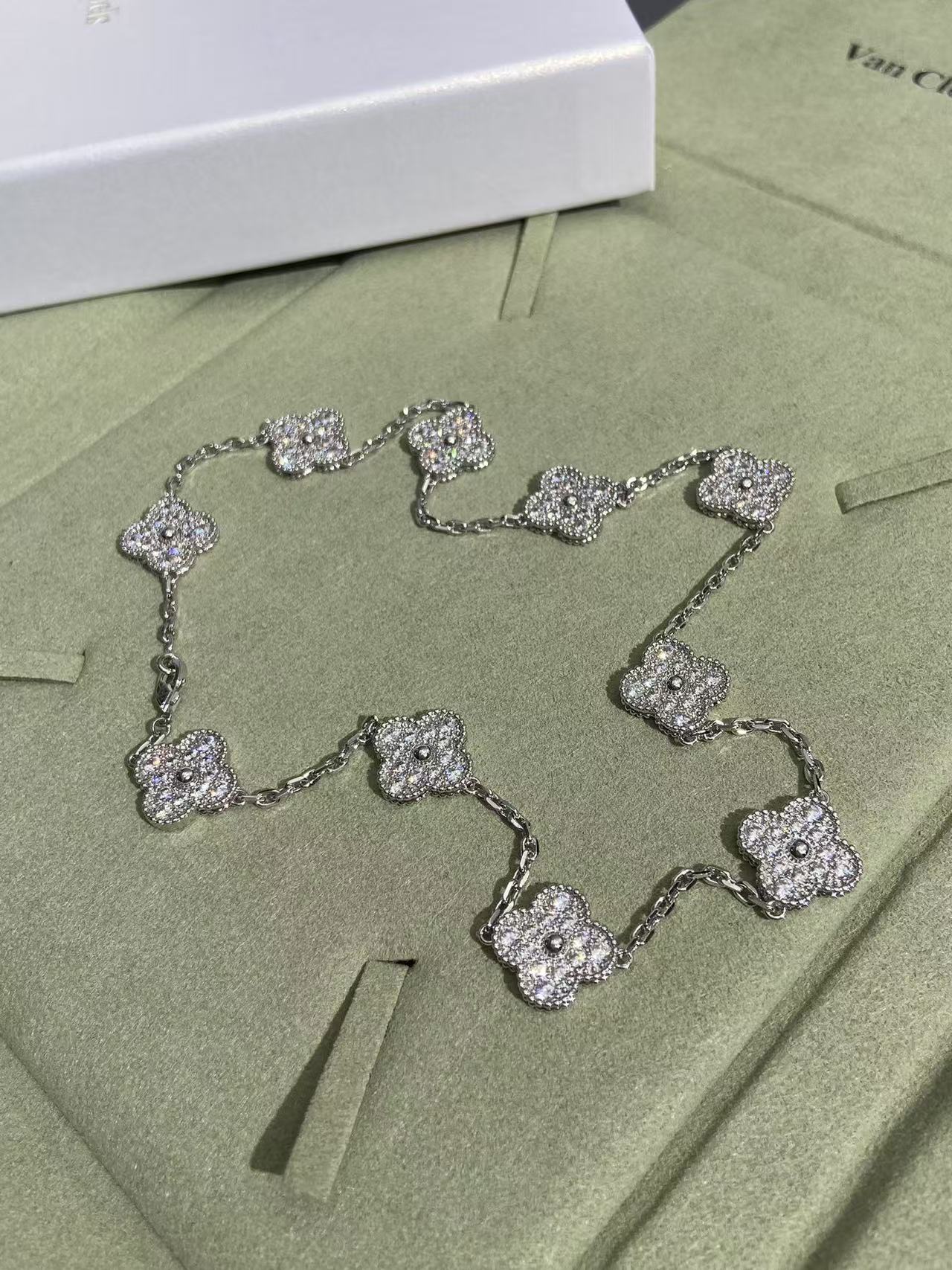 [Triumph Jewelry]CLOVER 10 MOTIFS  FULL DIAMOND NECKLACE