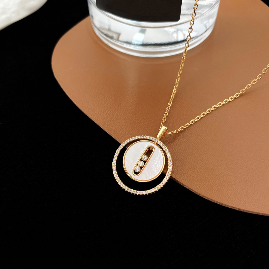[Triumph Jewelry]LUCKY MOVE MM NACRE BLANCHE DIAMOND NECKLACE