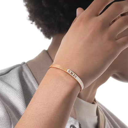 [Triumph Jewelry]Move Noa Ciselé half pavé bangle