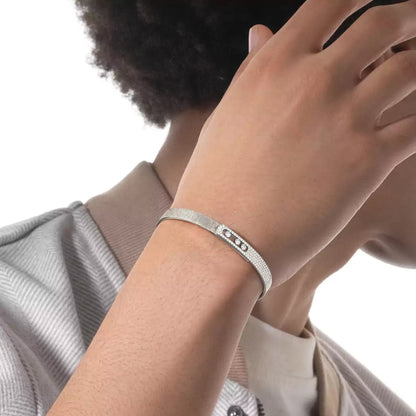 [Triumph Jewelry]Move Noa Ciselé half pavé bangle