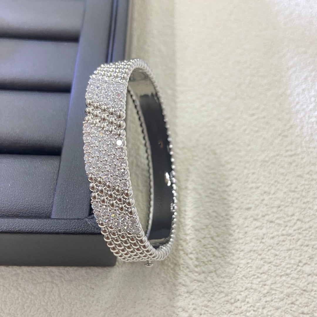 [Triumph Jewelry]  FIVE-ROW DIAMOND BRACELET
