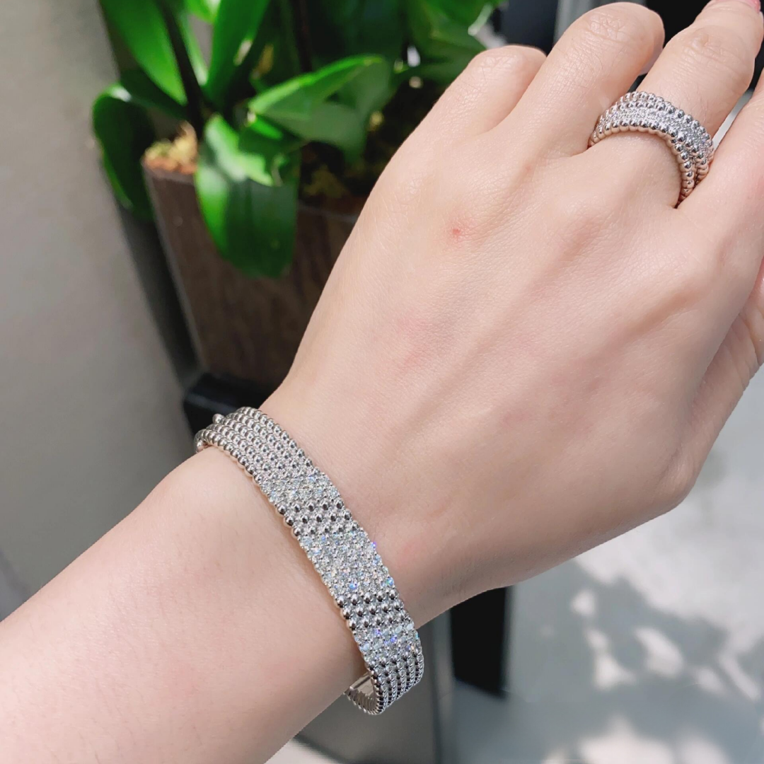 [Triumph Jewelry]  FIVE-ROW DIAMOND BRACELET