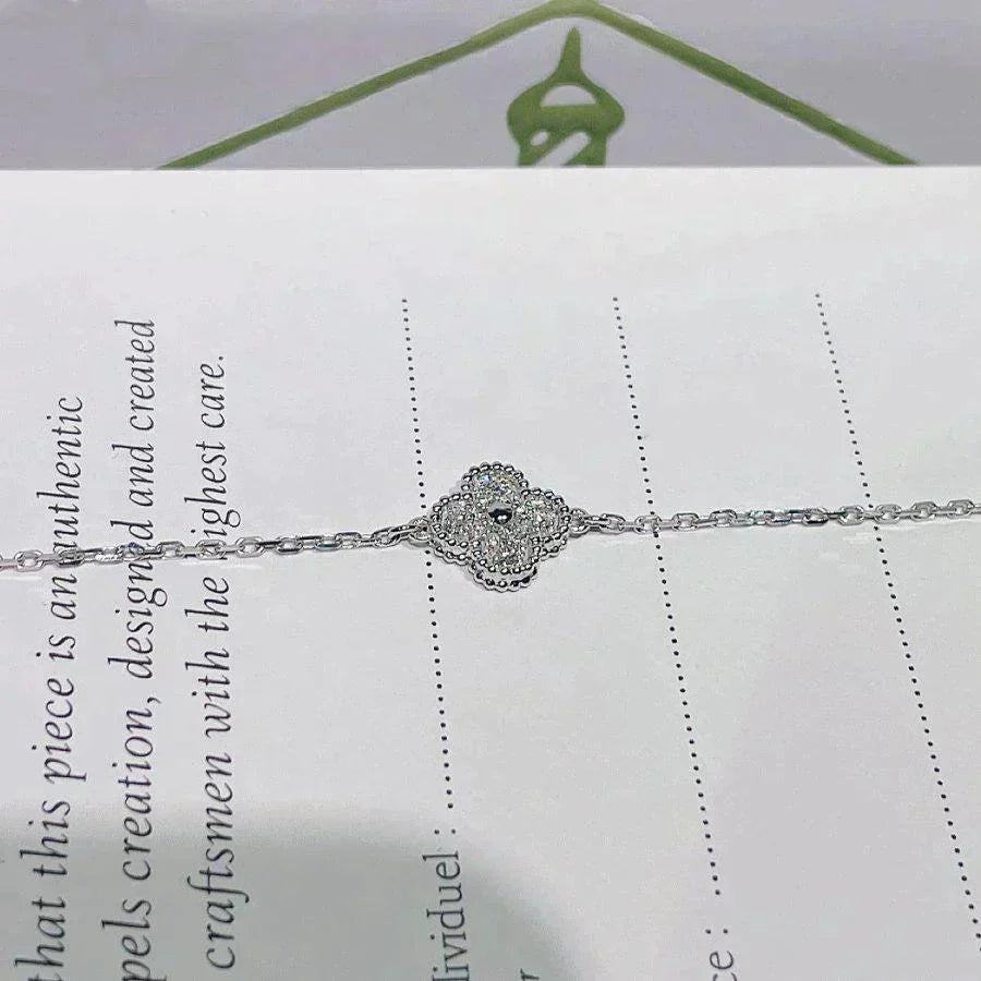 [Triumph Jewelry]CLOVER  SINGLE FLOWER BRACELET SILVER